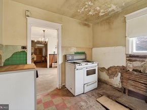 2583 Radcliffe Road, Broomall PA 19008