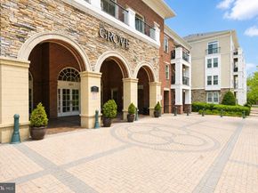 2465 Army Navy Drive 101, Arlington VA 22206
