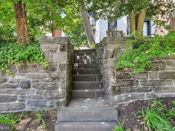 135 W Mount Pleasant Avenue, Philadelphia PA 19119
