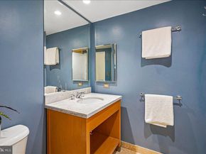 912 F Street NW 709, Washington DC 20004