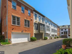 714 Day Lane, Alexandria VA 22314