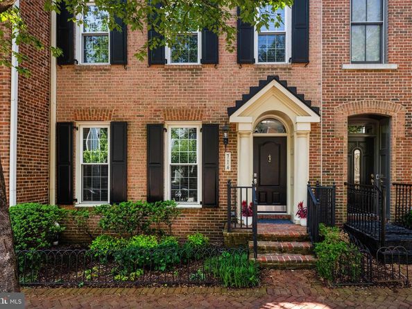 714 Day Lane, Alexandria VA 22314