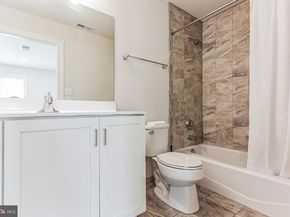 17 Grey Court, Berwyn PA 19312