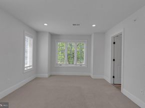17 Grey Court, Berwyn PA 19312