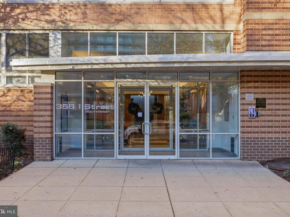355 I Street SW 311, Washington DC 20024