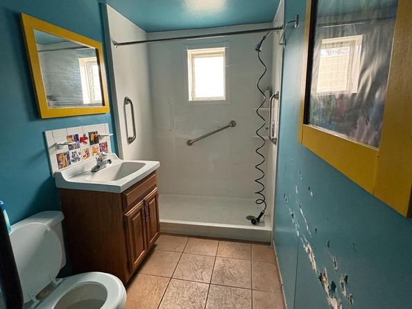 125 S Governor Printz Boulevard, Essington PA 19029