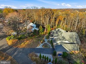 2007 Spring Branch Drive, Vienna VA 22181