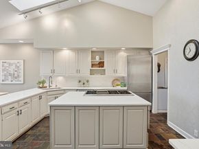 2007 Spring Branch Drive, Vienna VA 22181