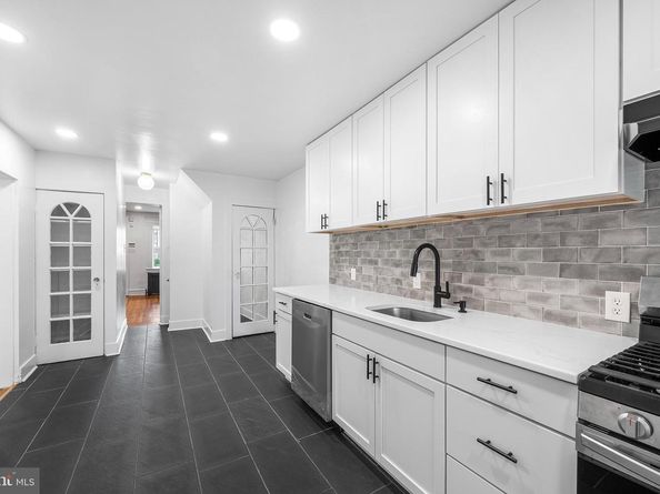 6630 Boyer Street, Philadelphia PA 19119