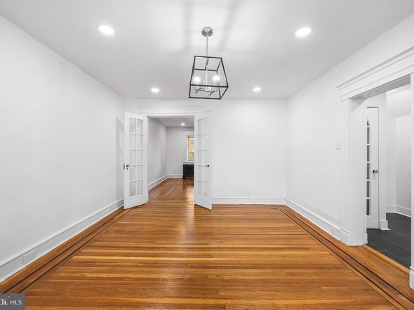 6630 Boyer Street, Philadelphia PA 19119