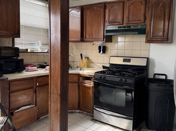 300 W Raymond Street, Philadelphia PA 19140