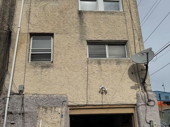 300 W Raymond Street, Philadelphia PA 19140