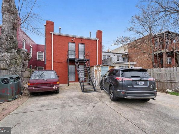 2013 4TH Street NE, Washington DC 20002