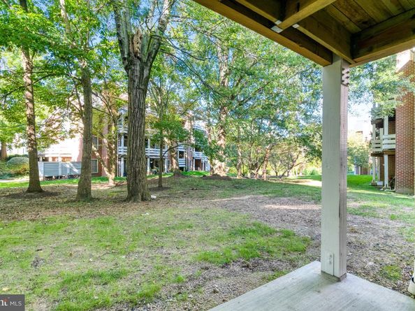 7598 Lakeside Village Drive L, Falls Church VA 22042