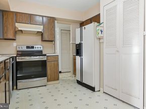 2908 Wayne Turn, Bensalem PA 19020