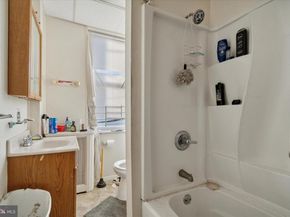 1324 W Cumberland Street, Philadelphia PA 19132