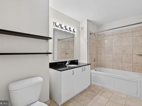 901 N Penn Street R1001, Philadelphia PA 19123