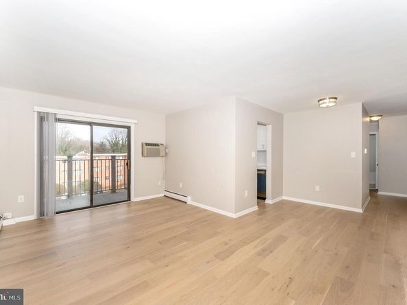 6706 James Lee Street 350, Falls Church VA 22042