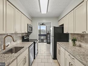 5300 Holmes Run Parkway 615, Alexandria VA 22304