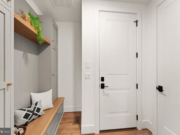 6539 Fairlawn Drive, Mclean VA 22101