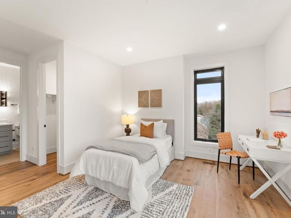 6539 Fairlawn Drive, Mclean VA 22101