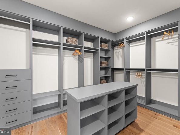 6539 Fairlawn Drive, Mclean VA 22101