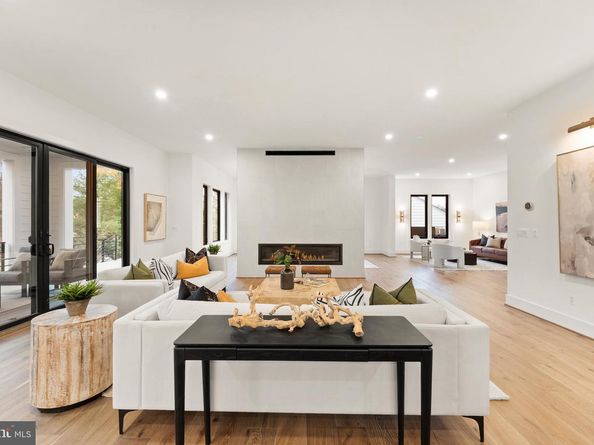 6539 Fairlawn Drive, Mclean VA 22101