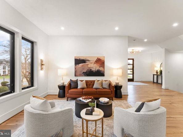 6539 Fairlawn Drive, Mclean VA 22101