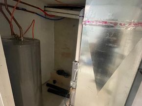 1917 W Spencer Avenue, Philadelphia PA 19141