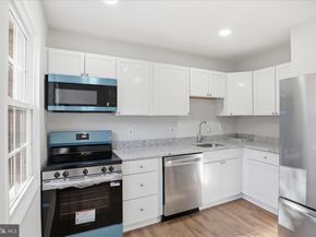 1804 W Abingdon Drive 201, Alexandria VA 22314