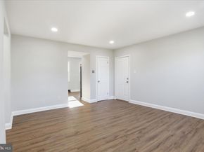 1804 W Abingdon Drive 201, Alexandria VA 22314