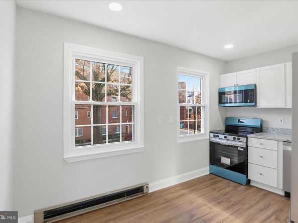 1804 W Abingdon Drive 201, Alexandria VA 22314