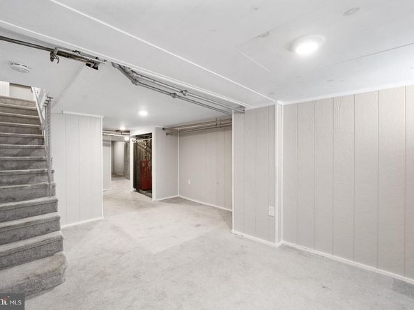 1011 Clifton, Collingdale PA 19023