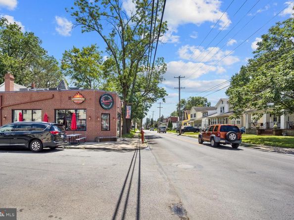 1011 Clifton, Collingdale PA 19023