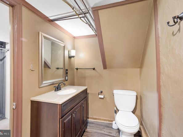 1011 Clifton, Collingdale PA 19023