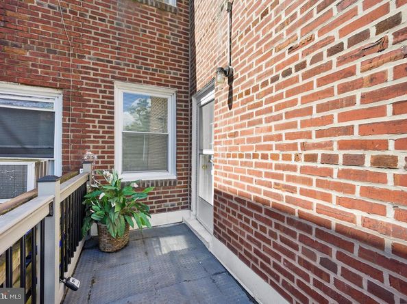 1011 Clifton, Collingdale PA 19023