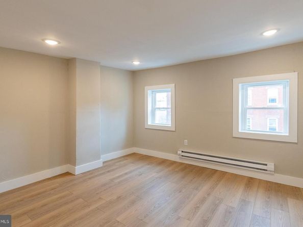 2552 Coral Street, Philadelphia PA 19125