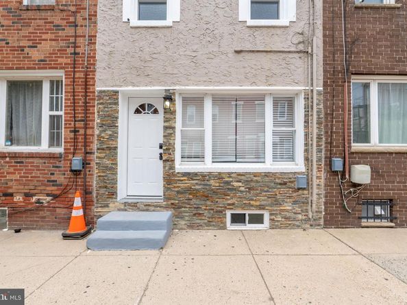 2552 Coral Street, Philadelphia PA 19125