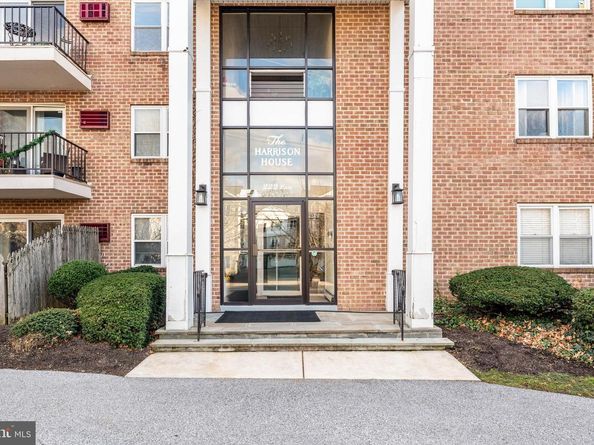 222 E Montgomery Avenue 304, Ardmore PA 19003