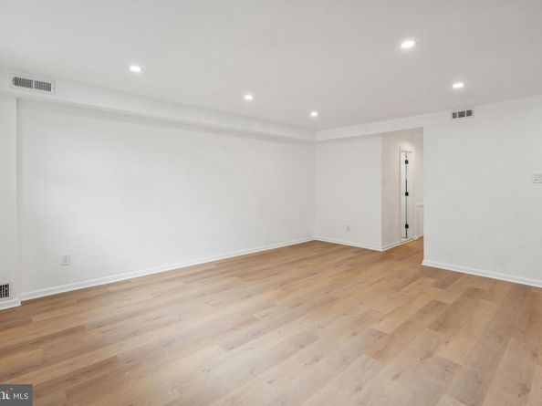 6901 Valley Avenue D1, Philadelphia PA 19128