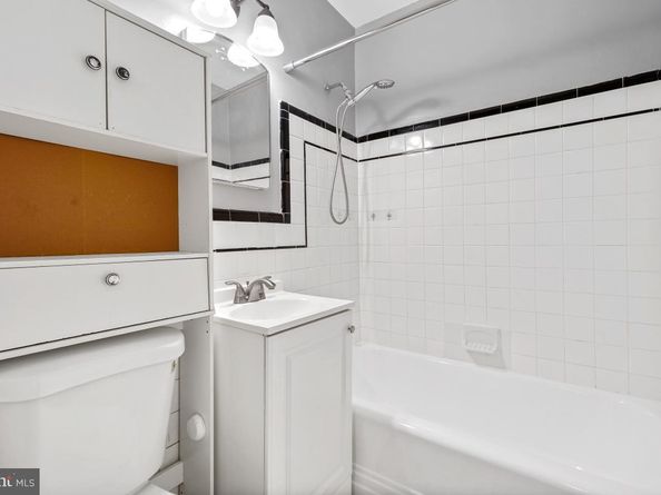 330 20TH Street NE, Washington DC 20002