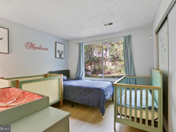 11723 Summerchase Circle, Reston VA 20194