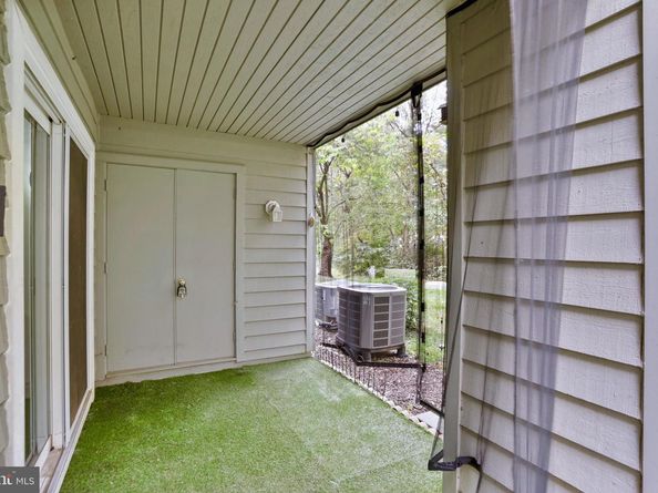 11723 Summerchase Circle, Reston VA 20194