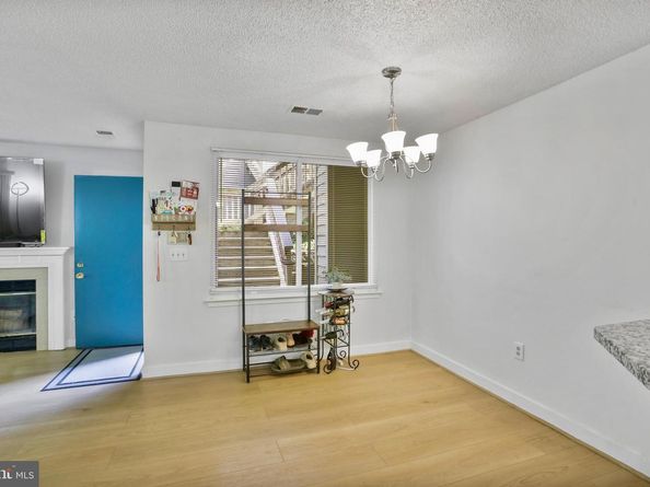 11723 Summerchase Circle, Reston VA 20194
