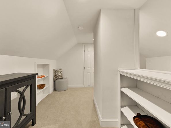 6728 Barrett Road, Falls Church VA 22042