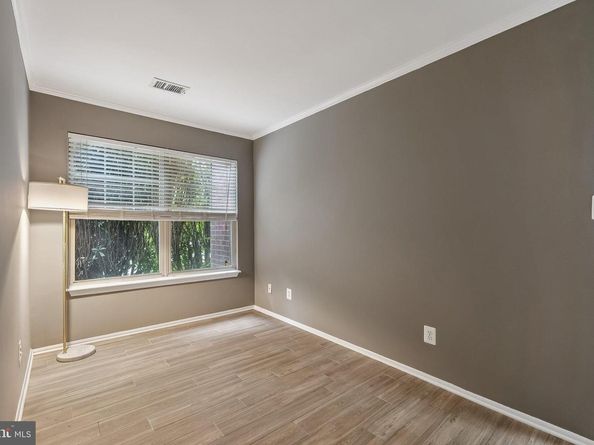 1723 Ascot Way A, Reston VA 20190