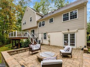 1827 Post Oak Trail, Reston VA 20191