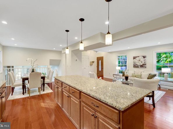 1827 Post Oak Trail, Reston VA 20191