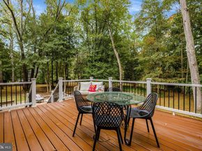 1827 Post Oak Trail, Reston VA 20191
