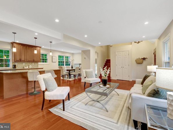 1827 Post Oak Trail, Reston VA 20191